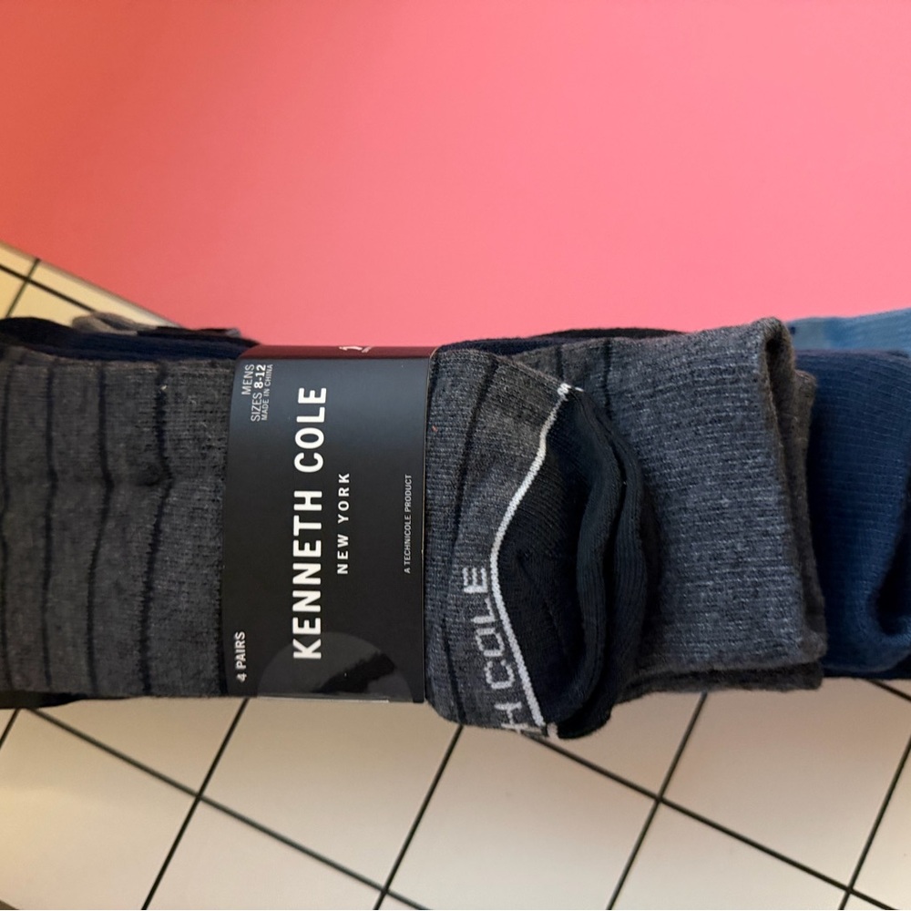Kenneth Cole Men's Gray Socks - 4 Pack